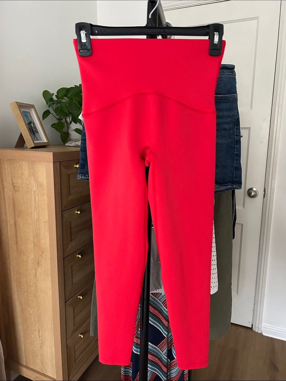Spanx Leggings. Size small petite. 23” inseam. Like new condition. Butter soft